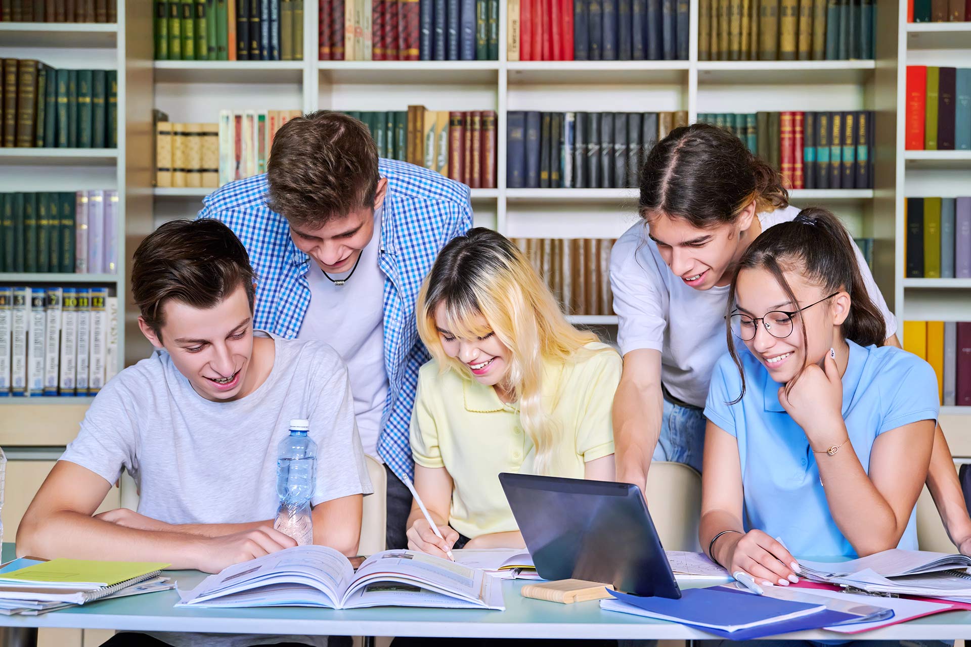 group of teenage students study in library class swdf7g5.jpg